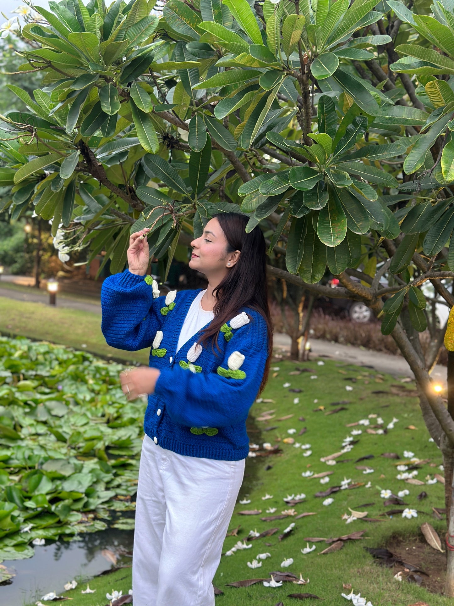 Dutch Flower Cardigan - Royal Blue