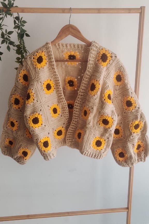 Beige Picnic crochet cardigan - SUGERCANDY