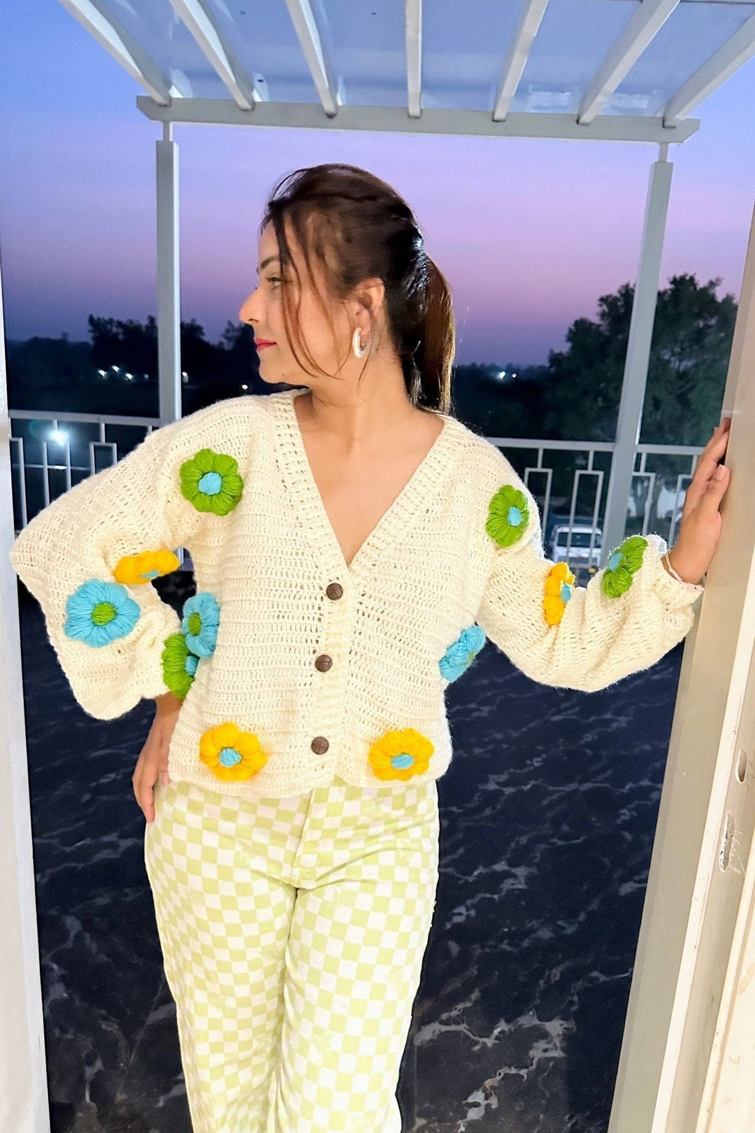 Multicoloured Daisy Beige Sweater - SUGERCANDY