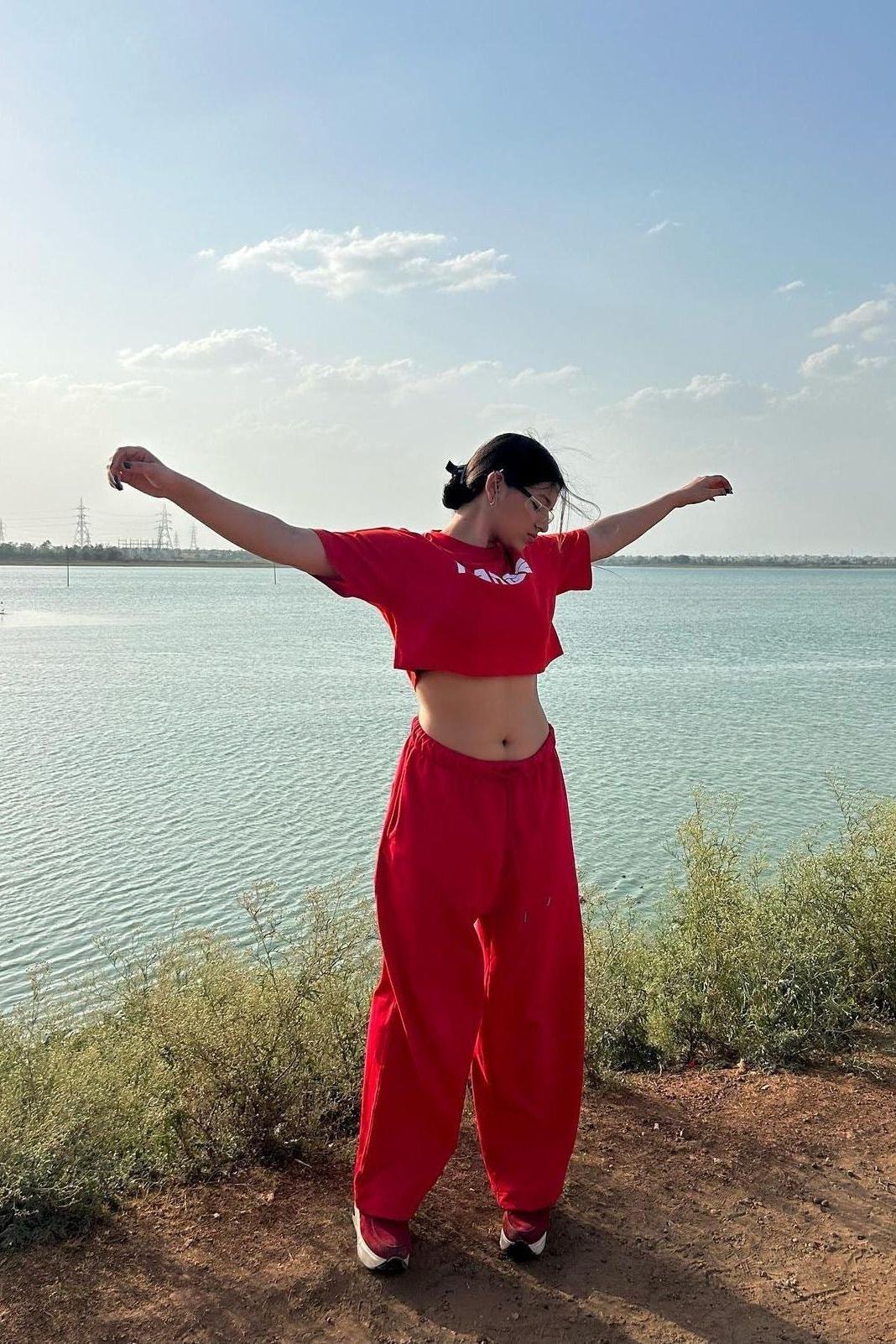 Out of your Range top - SUGERCANDY