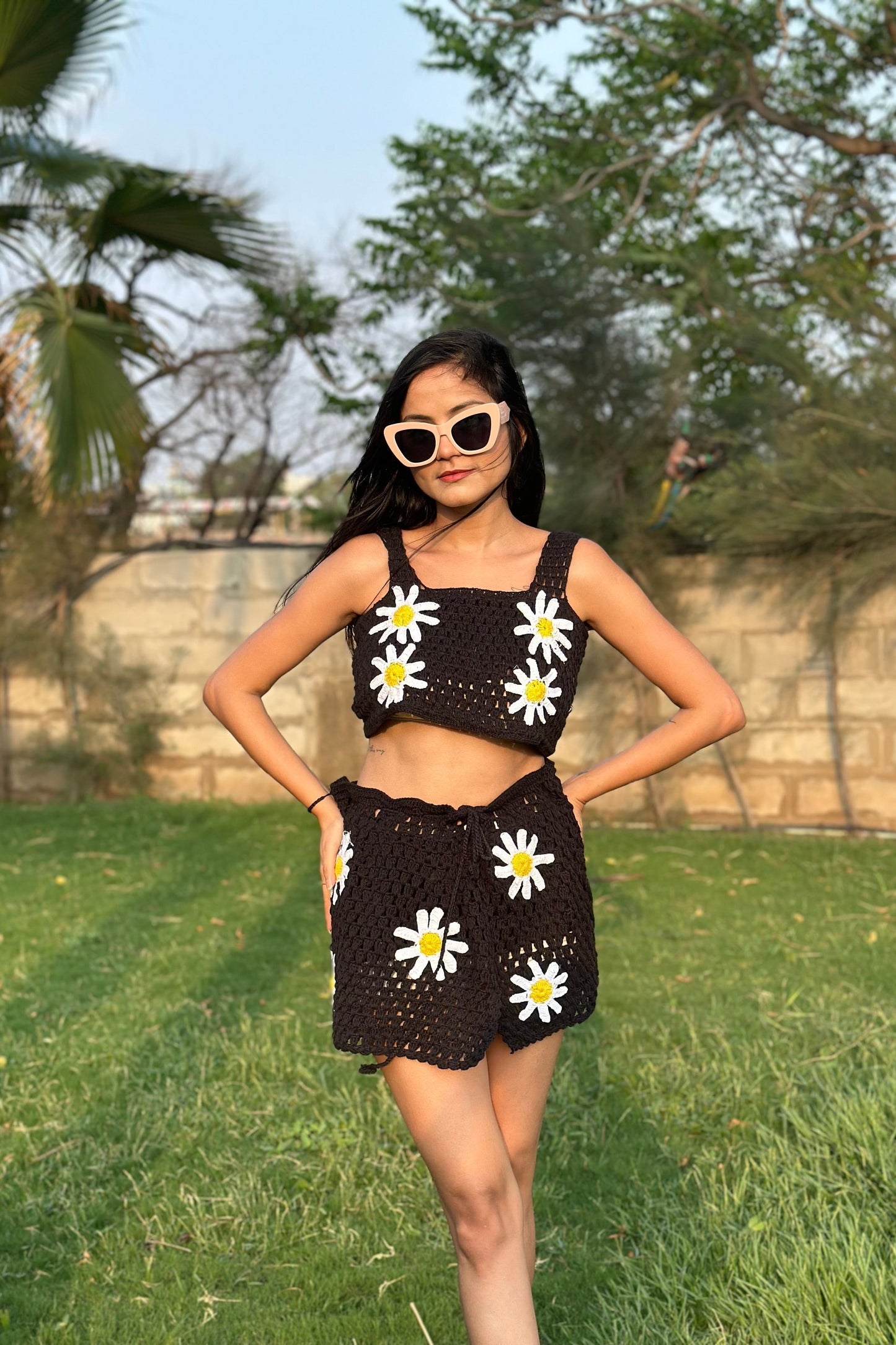 Black Daisy Crochet Set