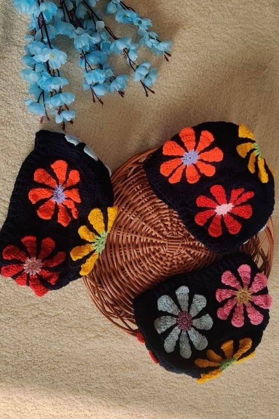 Multi Black Daisy Beanie