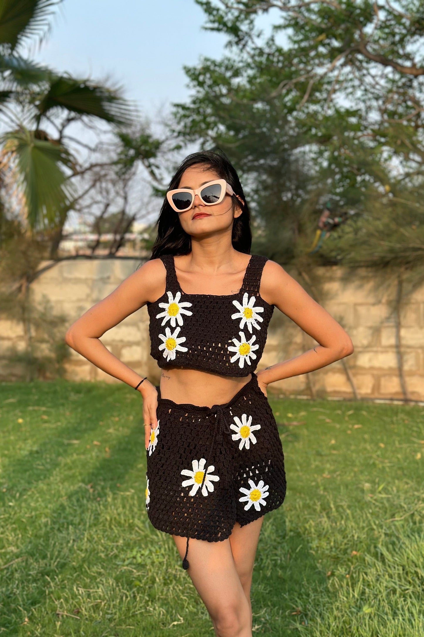 Black Daisy Crochet Set