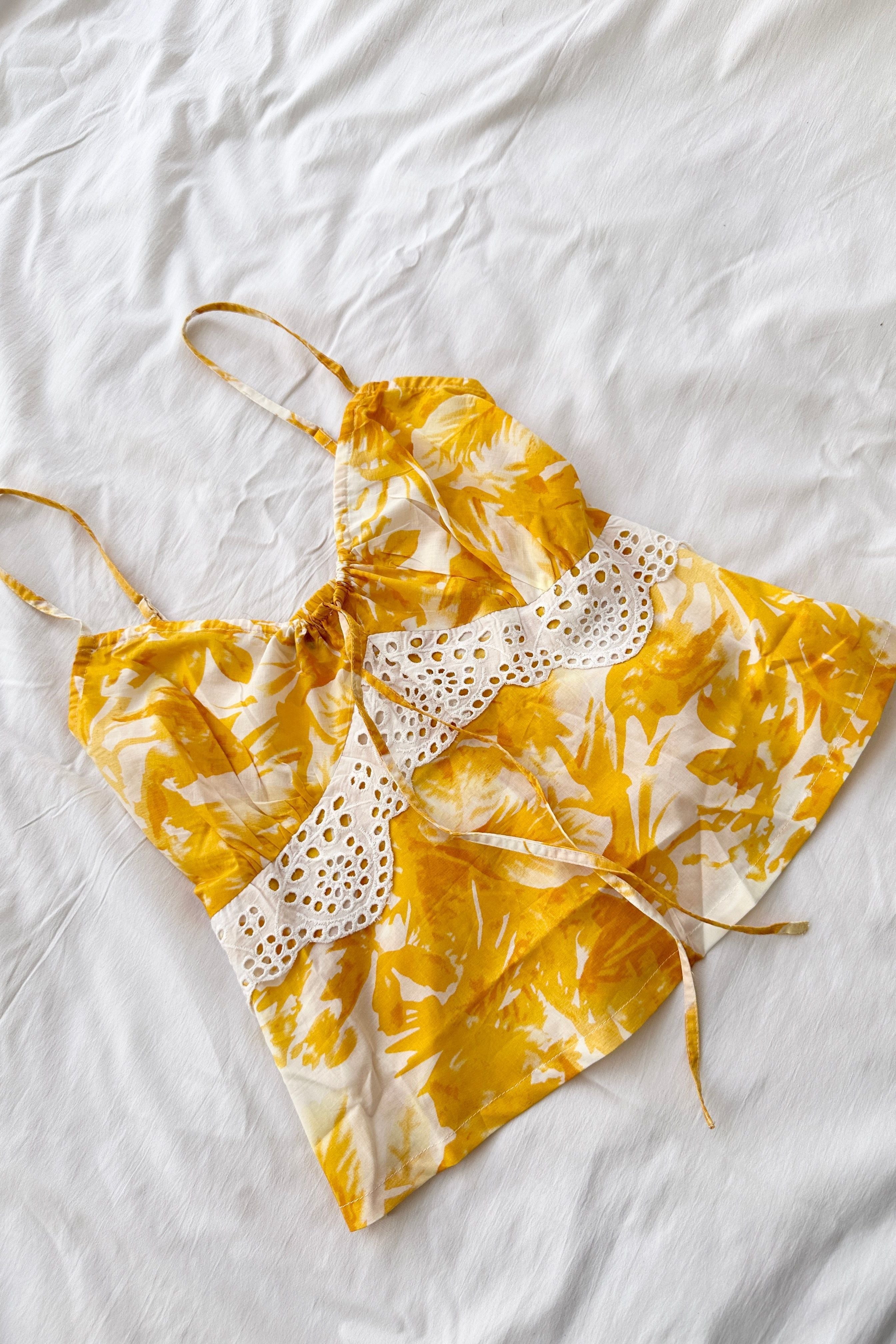 Gardenia Yellow Top